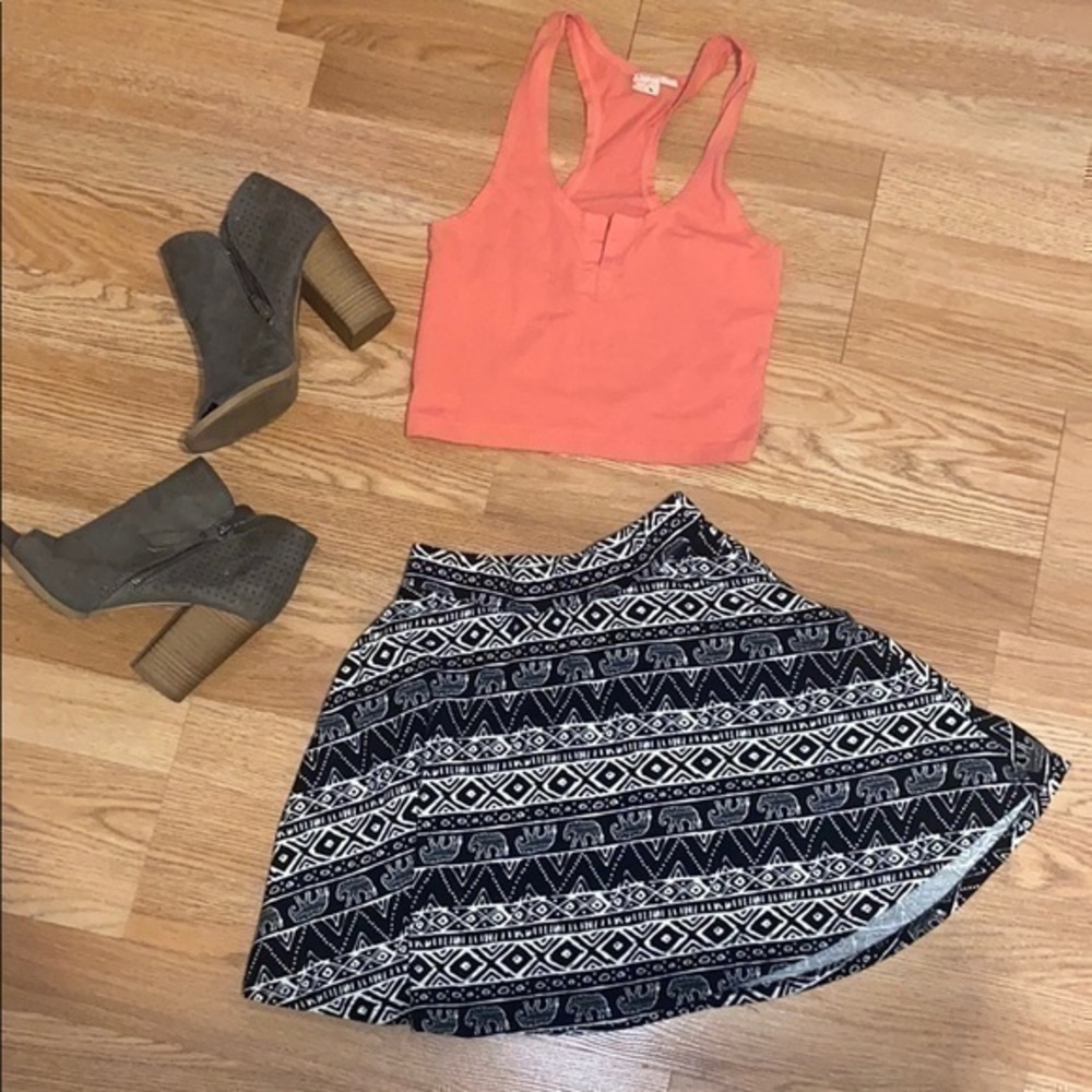 LA HEARTS || EUC Skirt